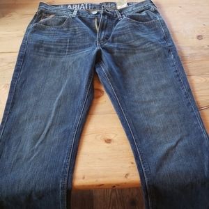 Men's Ariat slim straight 32x38